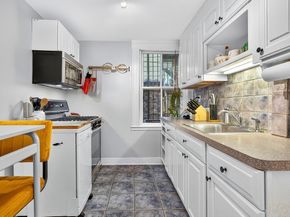 32 Robinwood Ave 7, Boston MA 02130