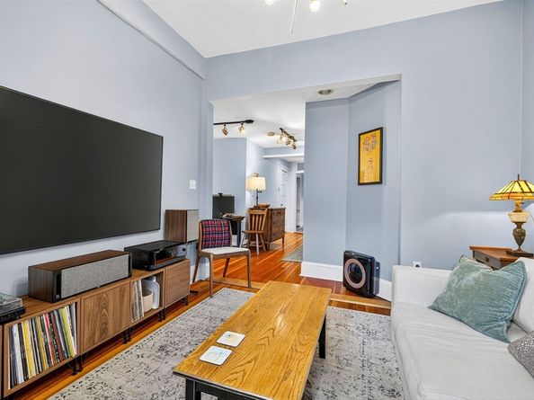 32 Robinwood Ave 7, Boston MA 02130