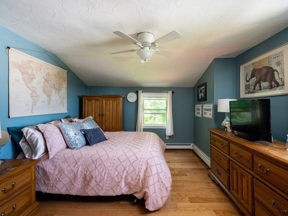 29 Wituwamat Rd, Weymouth MA 02191