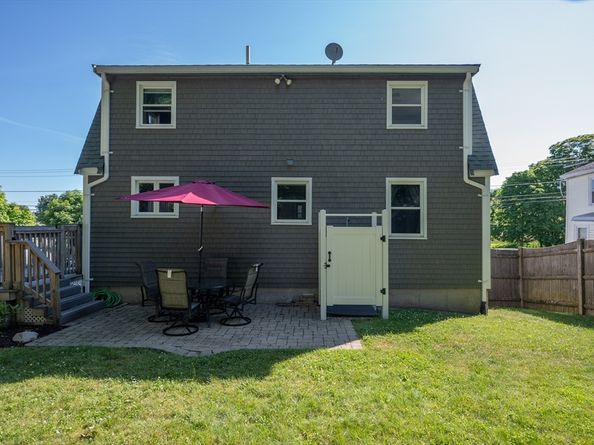 29 Wituwamat Rd, Weymouth MA 02191