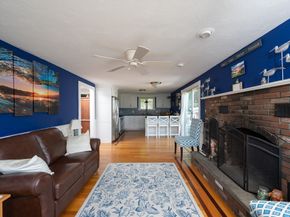 29 Wituwamat Rd, Weymouth MA 02191
