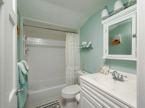 29 Wituwamat Rd, Weymouth MA 02191