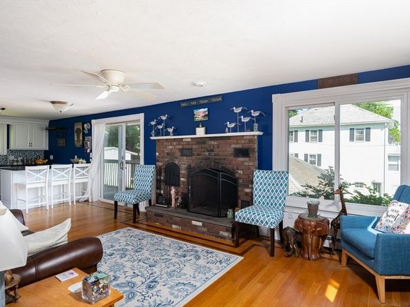 29 Wituwamat Rd, Weymouth MA 02191