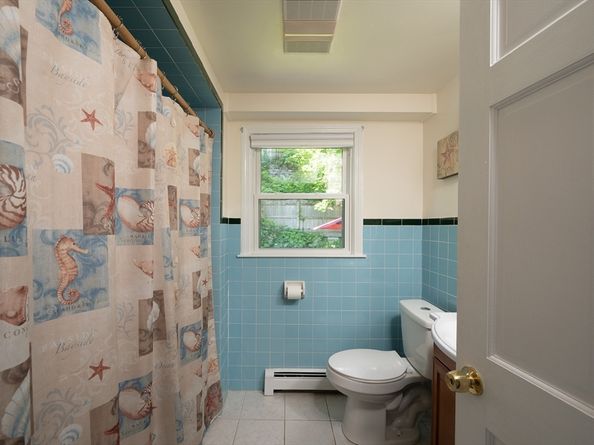 29 Wituwamat Rd, Weymouth MA 02191