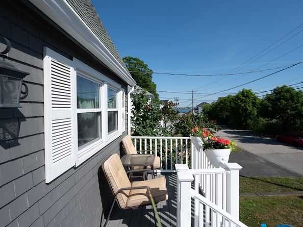 29 Wituwamat Rd, Weymouth MA 02191