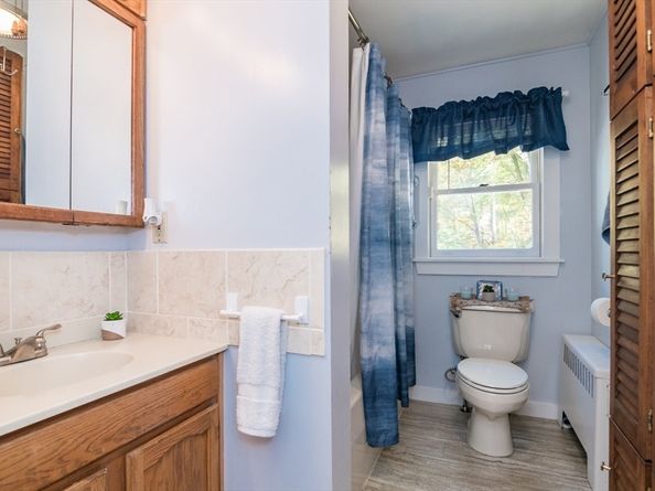 82 Comins Pond Rd, Warren MA 01083