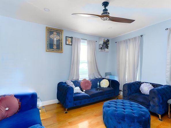 16-16.5 Caprera Rd, Worcester MA 01604