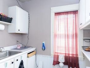 16-16.5 Caprera Rd, Worcester MA 01604
