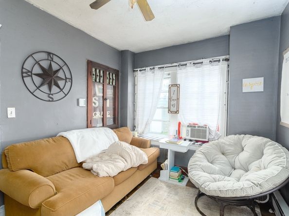 16-16.5 Caprera Rd, Worcester MA 01604