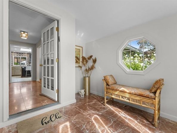 6 Tally Ho Lane, Framingham MA 01701