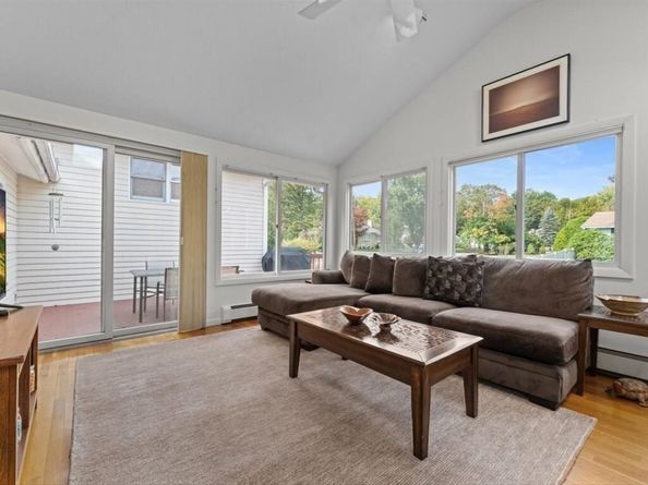 6 Tally Ho Lane, Framingham MA 01701