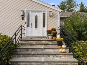 6 Tally Ho Lane, Framingham MA 01701