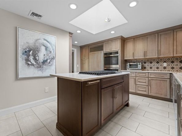 6 Tally Ho Lane, Framingham MA 01701