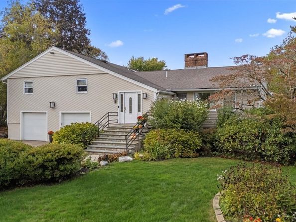 6 Tally Ho Lane, Framingham MA 01701