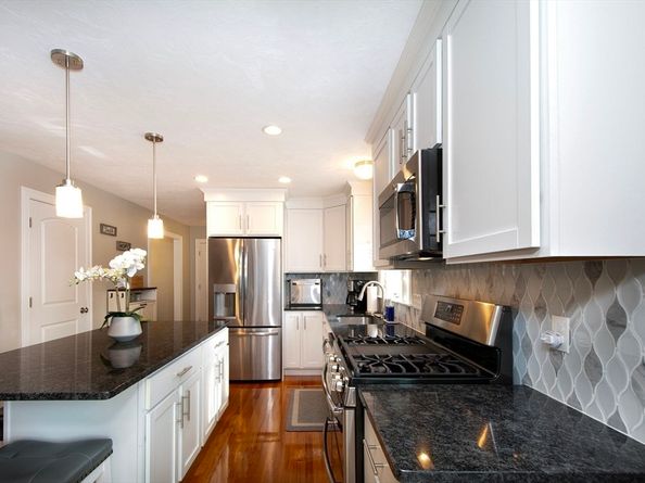 93 Mceachron Dr, Stoughton MA 02072