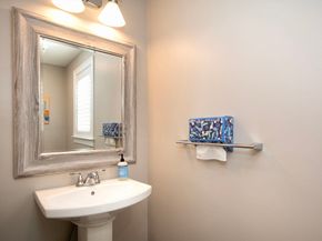 93 Mceachron Dr, Stoughton MA 02072