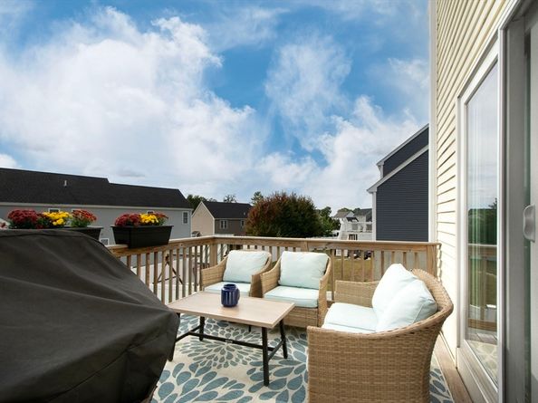 93 Mceachron Dr, Stoughton MA 02072