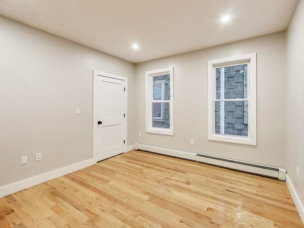 5 Carson St, Boston MA 02125