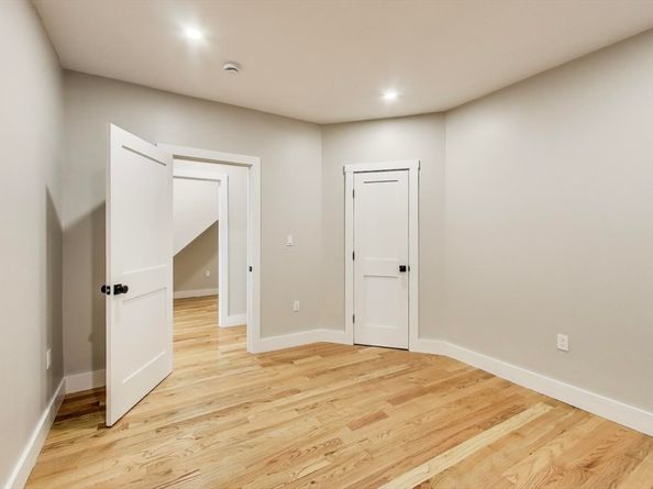 5 Carson St, Boston MA 02125