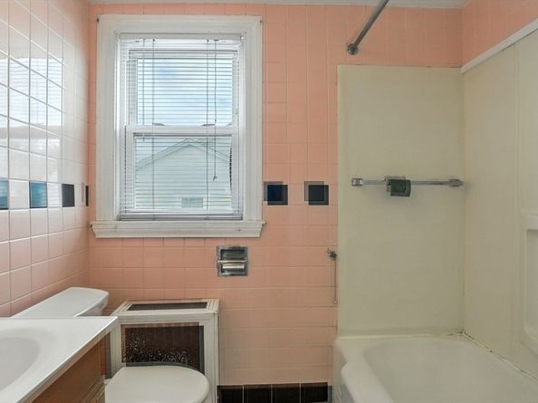 183 Massachusetts Ave, North Andover MA 01845