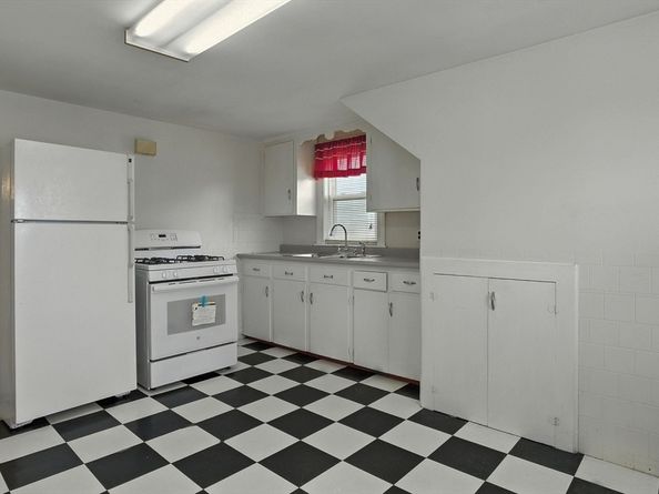 183 Massachusetts Ave, North Andover MA 01845