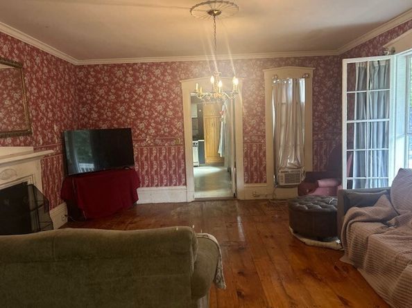 46 Broad St, Barre MA 01005