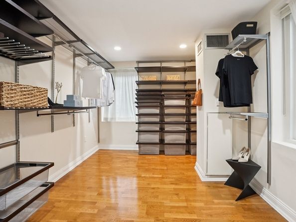 20 Chapel Street B811, Brookline MA 02446