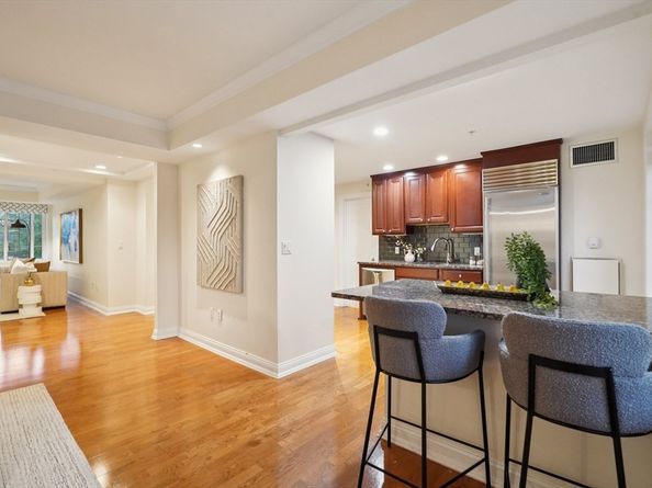 20 Chapel Street B811, Brookline MA 02446