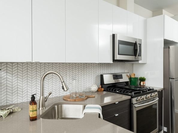 64 Frankfort St 6, Boston MA 02128
