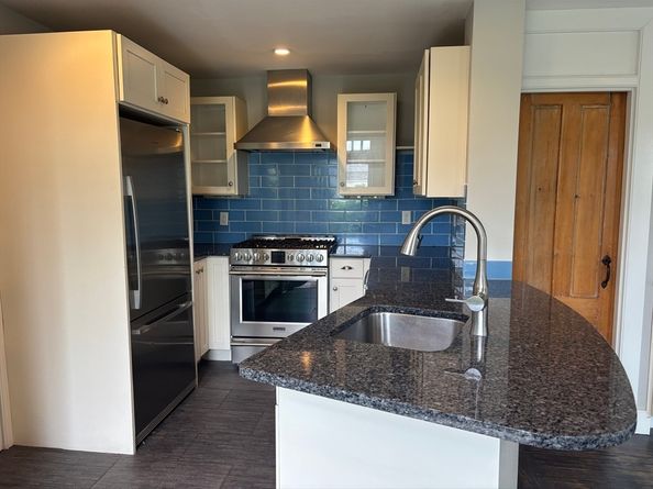 4 Margin St A, Cohasset MA 02025
