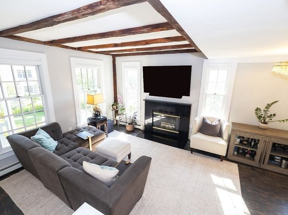 4 Margin St A, Cohasset MA 02025