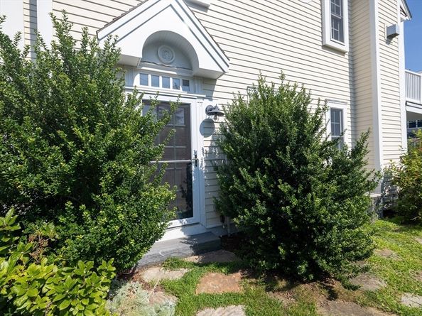 4 Margin St A, Cohasset MA 02025