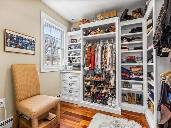 4 Margin St A, Cohasset MA 02025