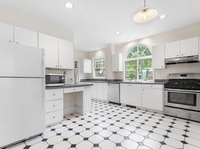 59 Ackers Ave 1, Brookline MA 02445