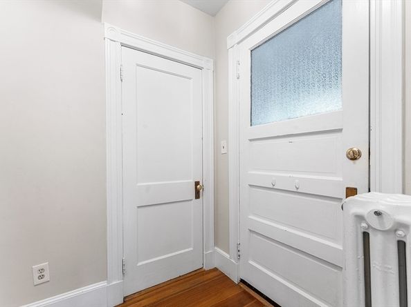 59 Ackers Ave 1, Brookline MA 02445
