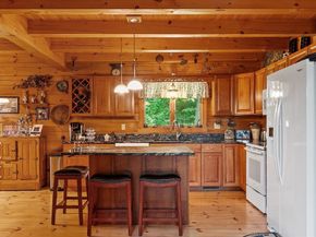 8 Turk Hollow Rd, Oxford MA 01540