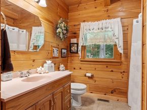 8 Turk Hollow Rd, Oxford MA 01540