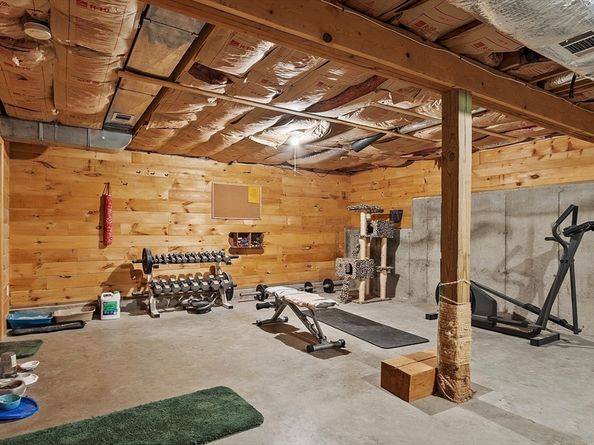 8 Turk Hollow Rd, Oxford MA 01540