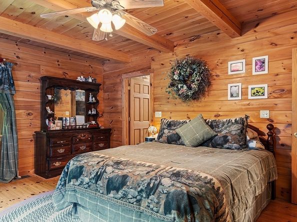 8 Turk Hollow Rd, Oxford MA 01540