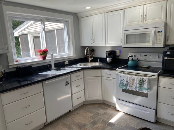 118 Southville Road, Southborough MA 01772