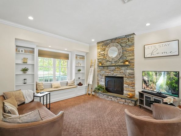 71 Stonegate Drive, East Bridgewater MA 02333
