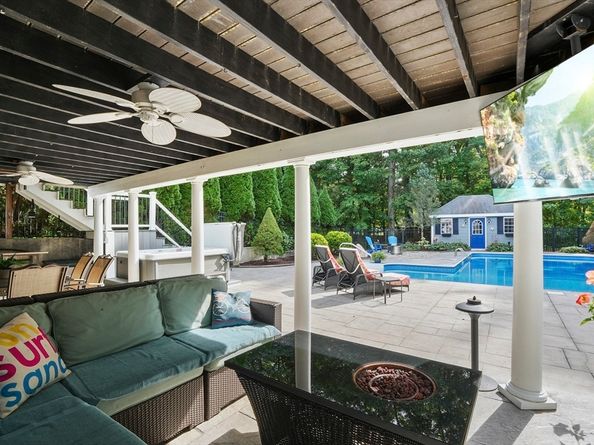 71 Stonegate Drive, East Bridgewater MA 02333