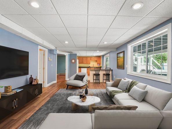 71 Stonegate Drive, East Bridgewater MA 02333