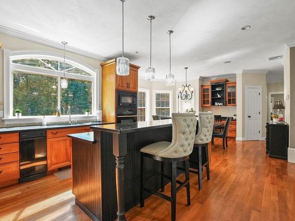 71 Stonegate Drive, East Bridgewater MA 02333
