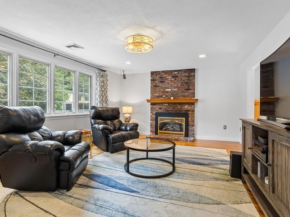 32 Howard Road, Maynard MA 01754