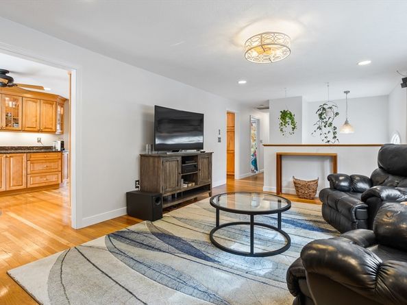 32 Howard Road, Maynard MA 01754