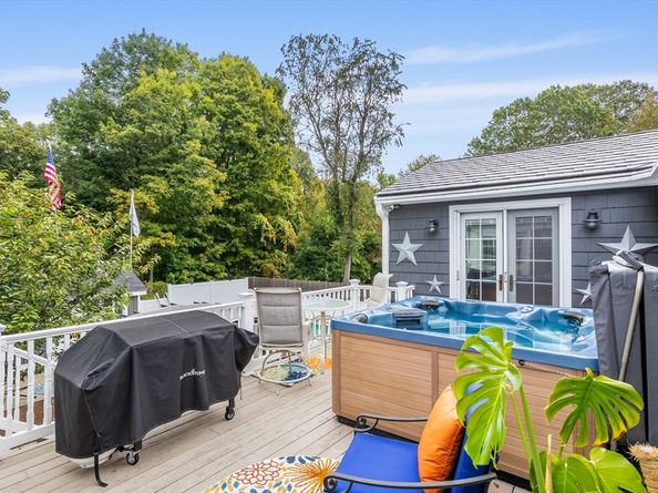 32 Howard Road, Maynard MA 01754
