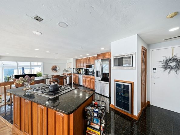 62 Oceanside Drive 62, Hull MA 02045