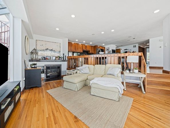 62 Oceanside Drive 62, Hull MA 02045
