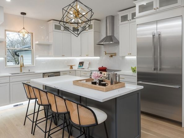 6 Gordon Rd, Arlington MA 02474